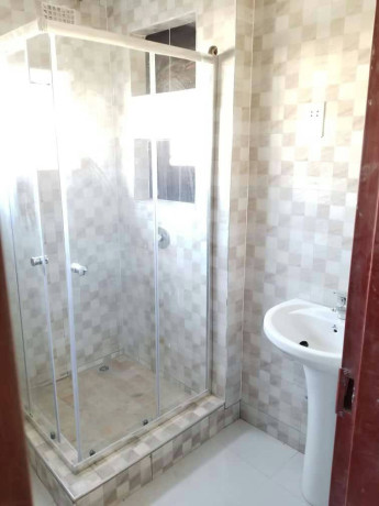 beautiful-3-bedroom-flat-for-rent-in-meanwood-ndeke-big-3