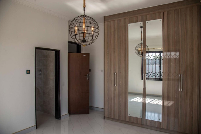 2-bedroom-flat-for-rent-in-meanwood-ndeke-big-2