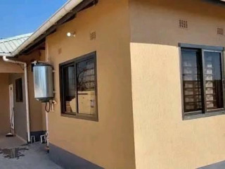 2-bedroom-flat-for-rent-in-meanwood-ndeke