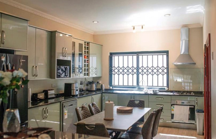 3-bedroom-house-for-rent-in-roma-big-4