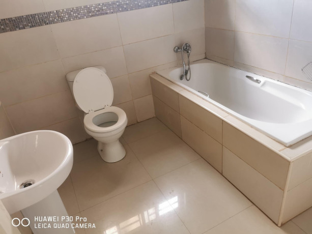 3-bedroom-flat-for-rent-in-salama-park-big-3