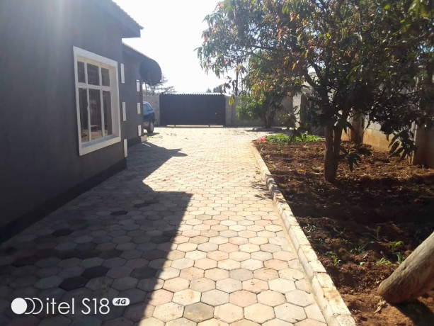 three-bedroom-flat-for-rent-in-meanwood-chamber-valley-phase-2-big-1