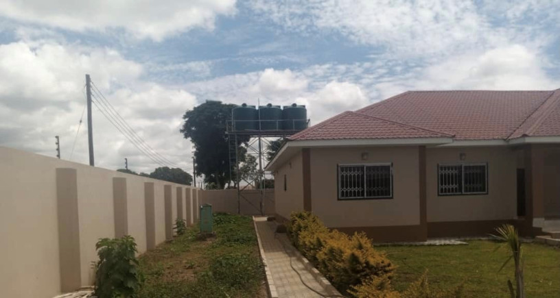 3-bedroom-house-for-rent-in-makeni-big-0