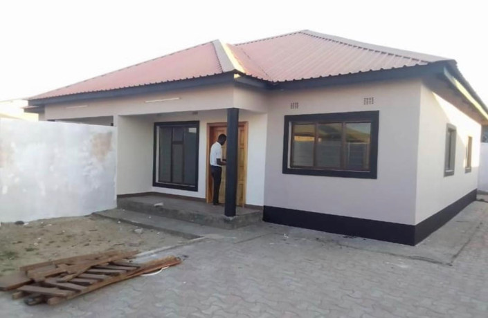 2-bedroom-flat-for-rent-in-meanwood-chamba-valley-big-0