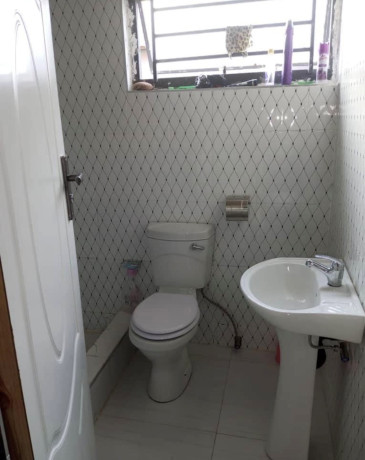 2-bedroom-flats-for-sale-in-meanwood-big-1