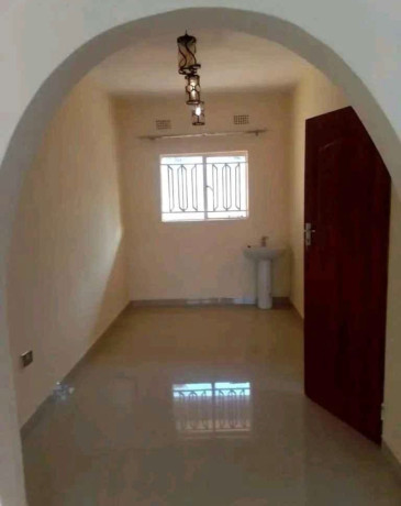 2-bedroom-house-for-rent-in-chamba-valley-big-4