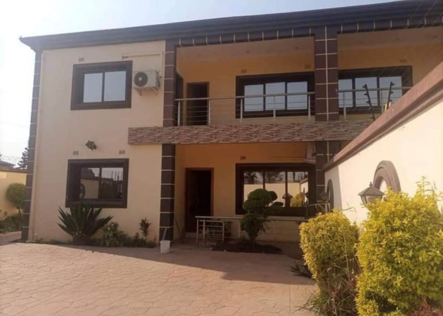 neat-and-modern-3-bedroom-flat-for-rent-in-mass-media-big-0