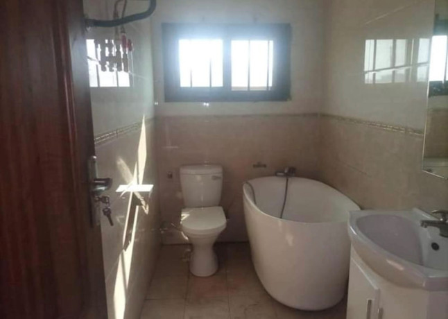 neat-and-modern-3-bedroom-flat-for-rent-in-mass-media-big-6