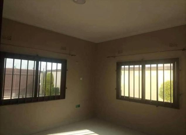 neat-and-modern-3-bedroom-flat-for-rent-in-mass-media-big-2