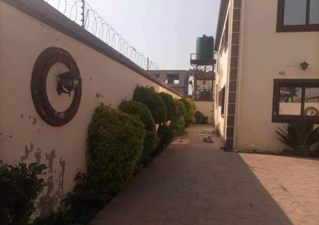 neat-and-modern-3-bedroom-flat-for-rent-in-mass-media-big-1