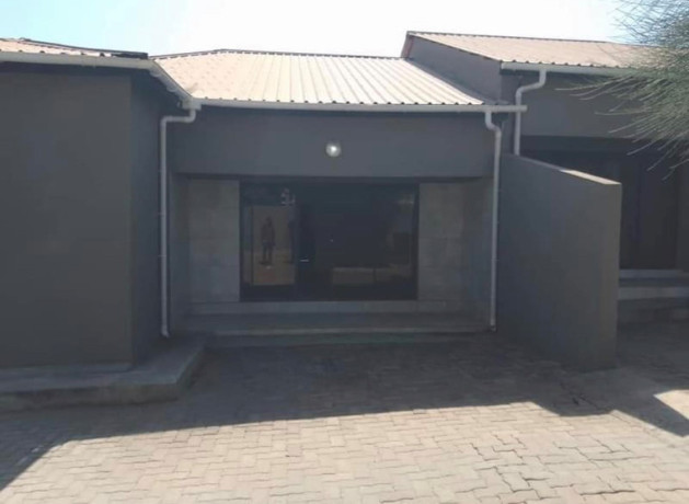 3-bedroom-apartment-for-rent-in-foxdale-big-5