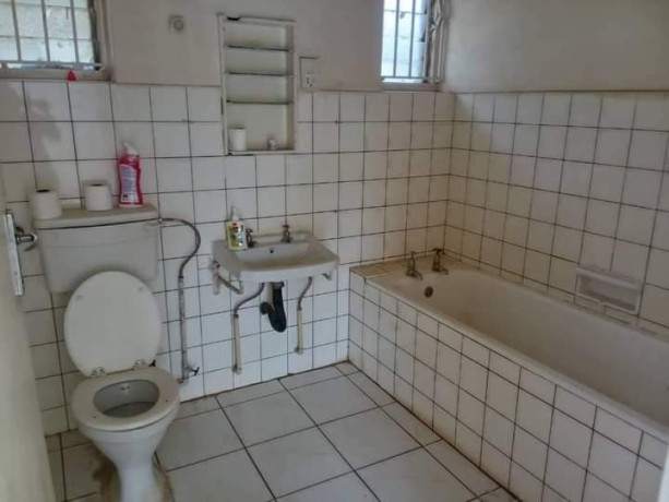 2-bedroom-house-for-rent-in-longacres-big-5