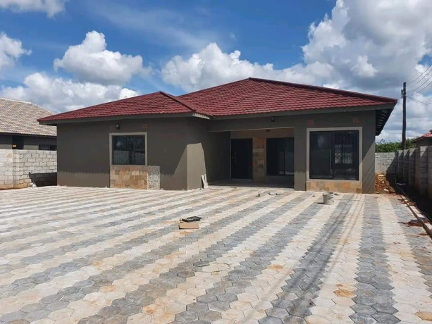 prime-plot-of-land-for-sale-in-main-ibex-big-9