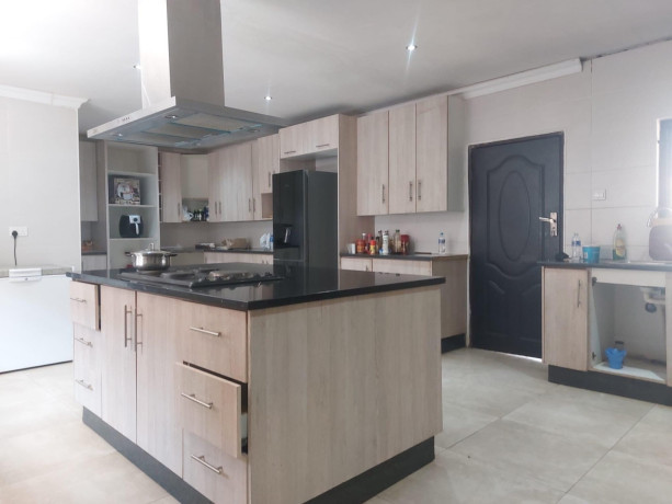 6-bedroom-house-for-sale-in-kalundu-big-4