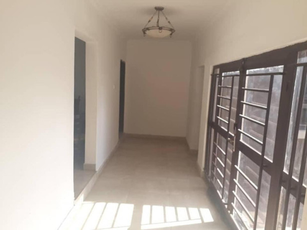 spacious-6-bedroom-house-for-sale-in-kalundu-big-2