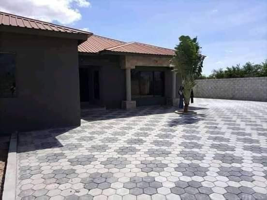 4-bedroom-flat-for-sale-in-woodlands-chalala-big-3