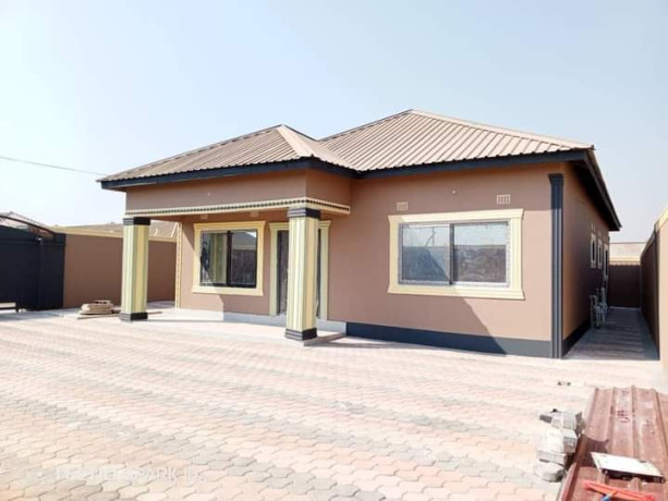 executive-3-bedroom-house-for-sale-in-chalala-big-4