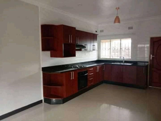 3-bedroom-flat-for-rent-in-lilayi-big-2