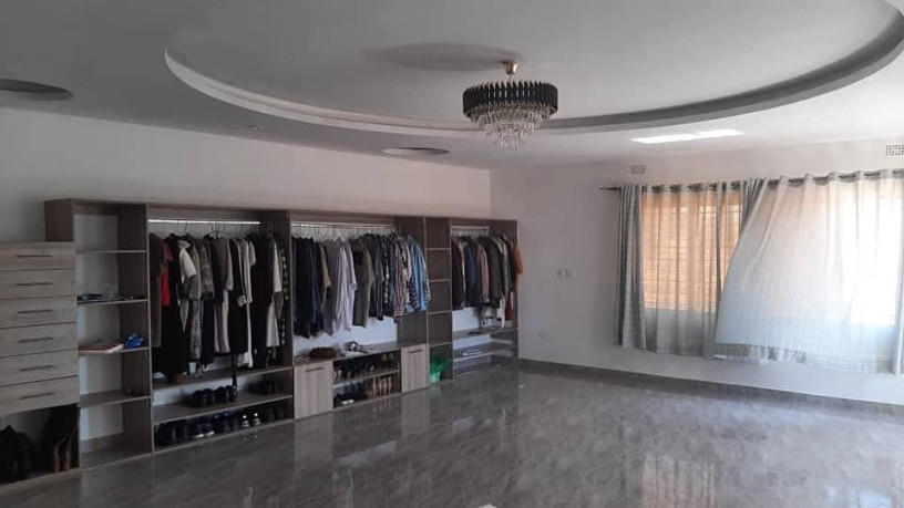 4-bedroom-farm-house-for-sale-in-10-miles-big-1