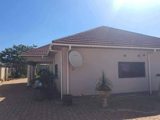 4-bedroom-flat-for-sale-in-woodlands-border-view-big-2