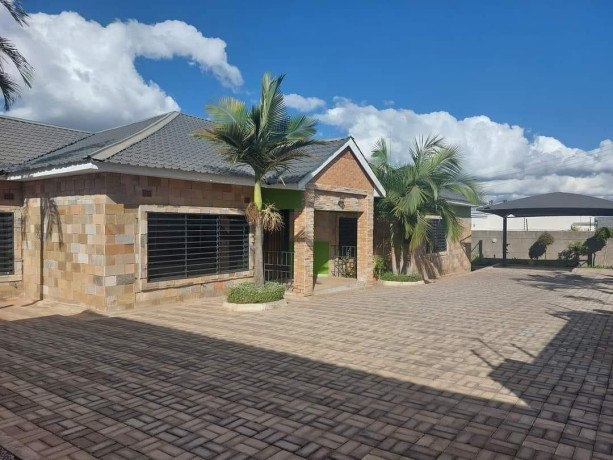 3-bedroom-house-for-sale-in-ibex-hill-big-2