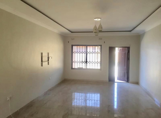 2-bedroom-flat-for-rent-in-makeni-big-4