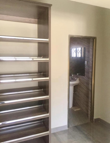 2-bedroom-flat-for-rent-in-makeni-big-3