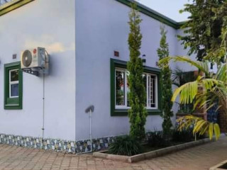 4-bedroom-flat-for-sale-in-meanwood-ibex