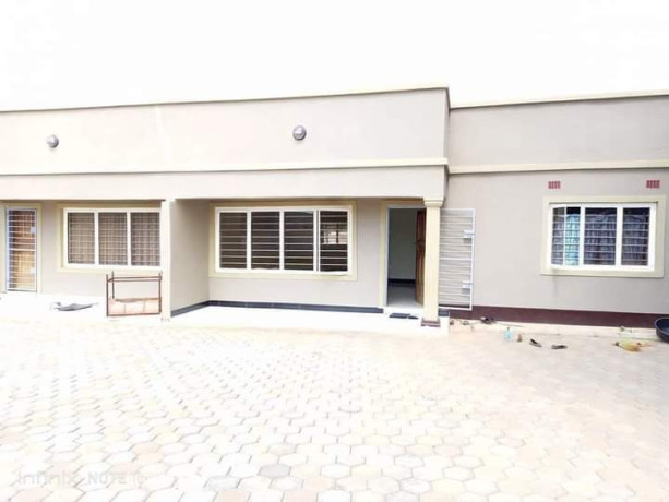 3-bedroom-flat-for-rent-in-lilayi-balmoral-big-4