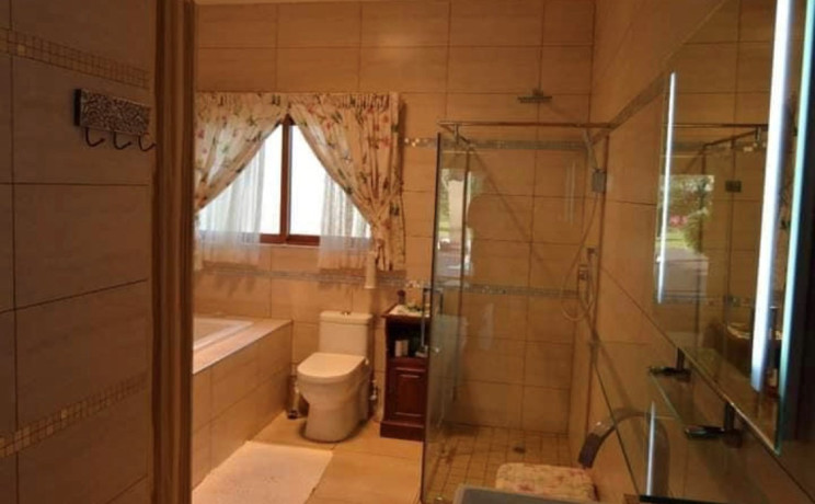 4-bedroom-house-for-sale-in-lilayi-big-6