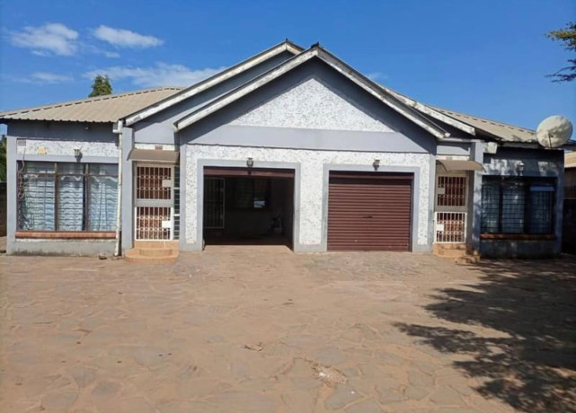 3-bedroom-flats-for-sale-in-chalala-big-0