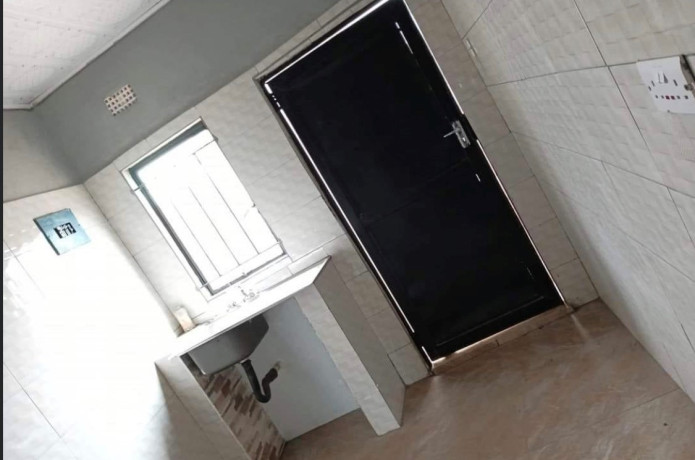 2-bedroom-flat-for-rent-in-lilayi-big-7