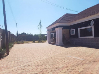 5-bedroom-house-for-sale-in-libala