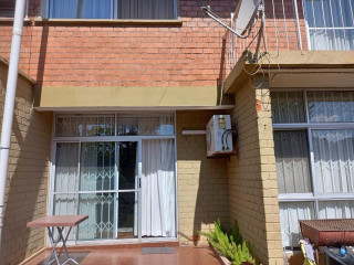 3-bedroom-flat-for-rent-in-kabulonga