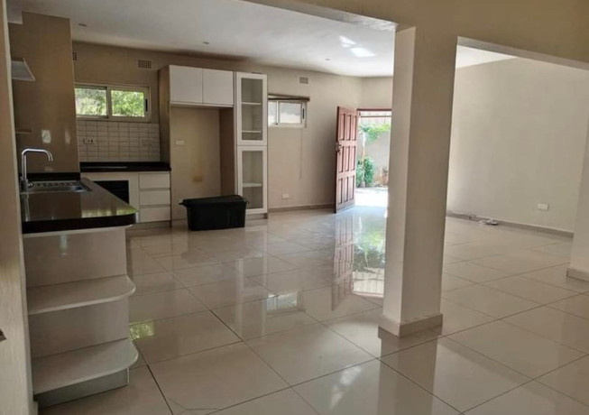 2-bedroom-flat-for-rent-in-kabulonga-big-6