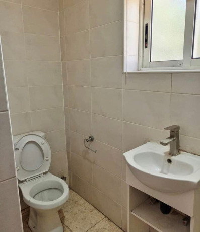 2-bedroom-flat-for-rent-in-kabulonga-big-5