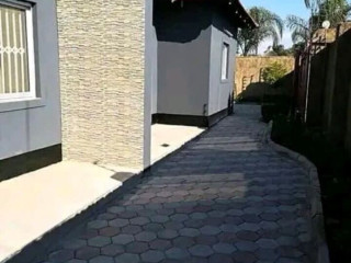 2-bedroom-flat-for-rent-in-ibex-hill