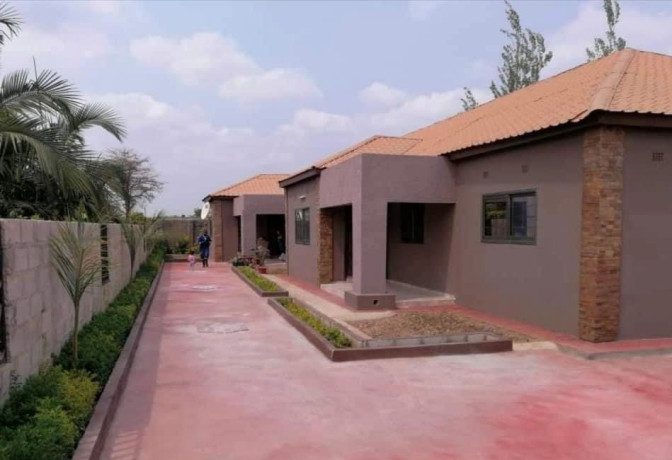 3-bedroom-flats-for-sale-in-chalala-big-0