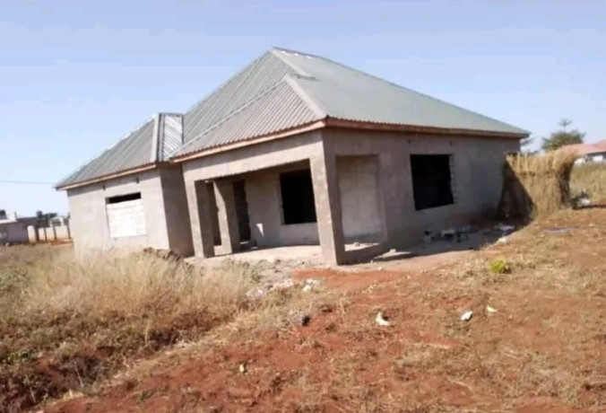 3-bedroom-house-for-sale-in-lilayi-estate-big-0