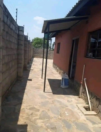 1-bedroom-flat-for-rent-in-makeni-big-3