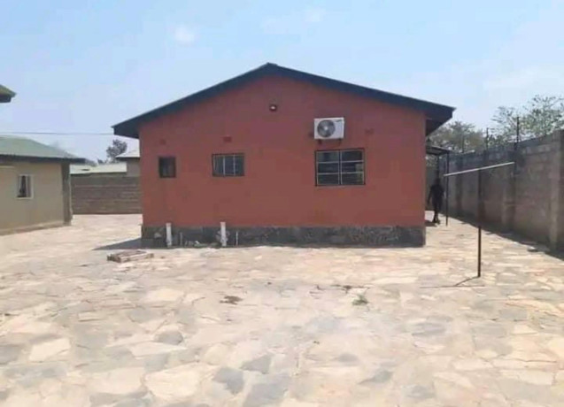 1-bedroom-flat-for-rent-in-makeni-big-2