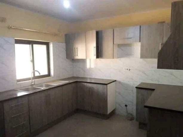 2-bedroom-flat-for-rent-in-makeni-big-5