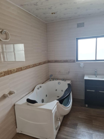 4-bedroom-house-for-rent-in-roma-park-big-8