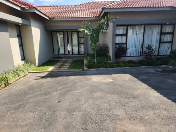 4-bedroom-apartment-for-rent-in-roma-big-0