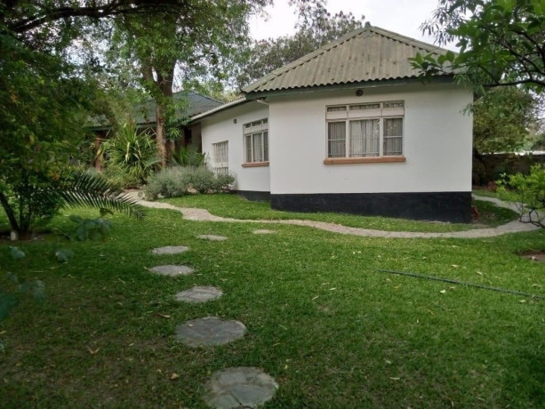 3-bedroom-house-for-rent-in-roma-big-2