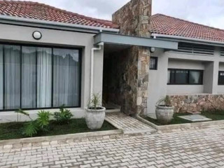 2-bedroom-apartment-for-rent-in-roma