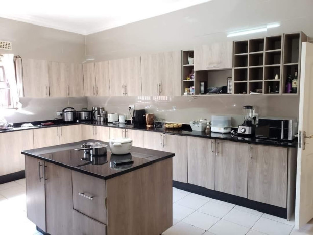 4-bedroom-house-for-rent-in-roma-big-2