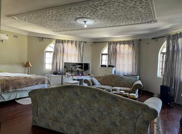 3-bedroom-house-for-rent-in-roma-big-2