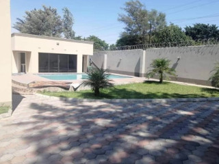 2-bedroom-flat-for-rent-in-roma