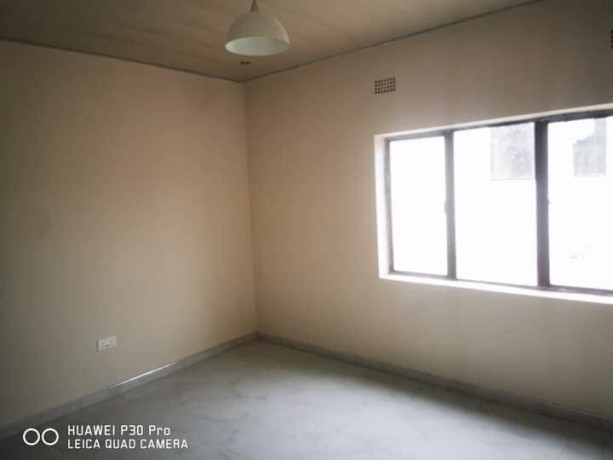 2-bedroom-flat-for-rent-in-chalala-big-3